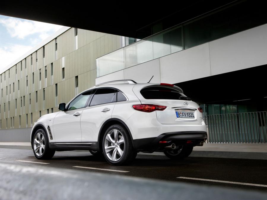  Infiniti FX30d S 2010 года  (фото 21 из 28)